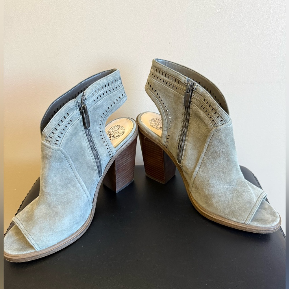 Vince Camuto Gray Suede Peep-Toe Heeled Cut Out Ankle Bootie